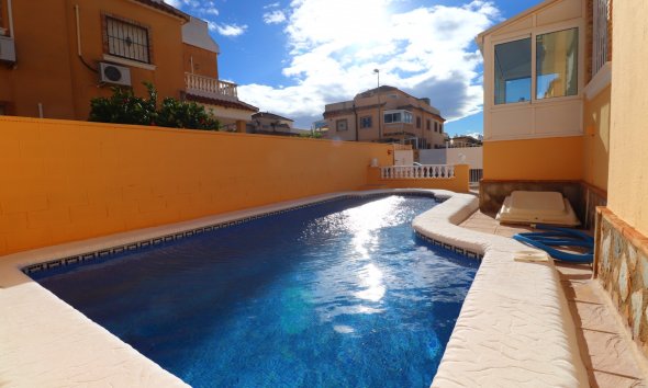 Reventa - Villa -
Ciudad Quesada - Lo Marabú