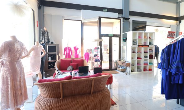 Gensalg - Commercial (Leasehold) -
Algorfa - La finca Golf