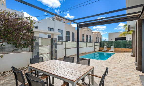 Reventa - Villa -
Ciudad Quesada