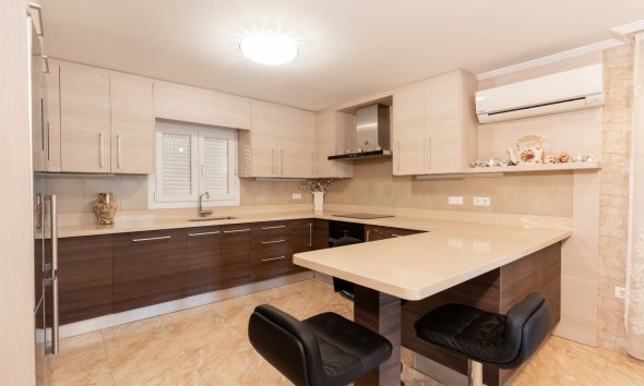 Gensalg - Villa -
Torrevieja - Los Balcones