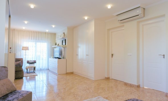 Gensalg - Villa -
Torrevieja - Los Balcones
