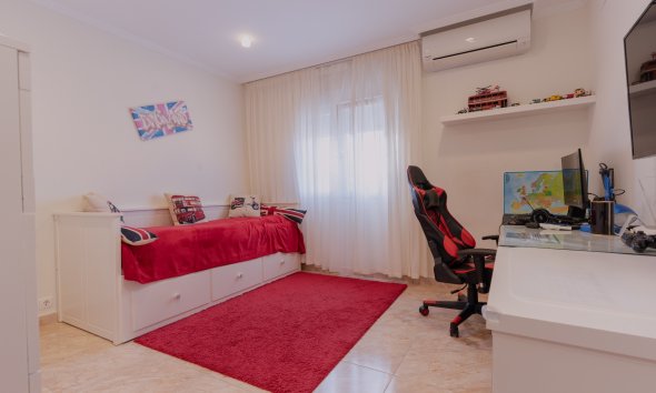 Gensalg - Villa -
Torrevieja - Los Balcones