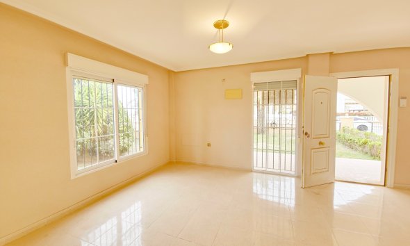 Gensalg - Villa -
Elche - La Marina