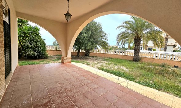 Gensalg - Villa -
Elche - La Marina