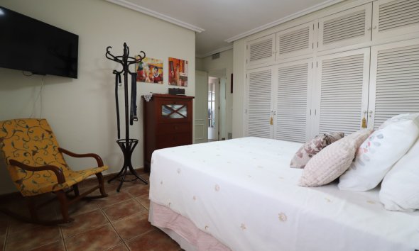 Gensalg - apartment -
Dolores - Dolores - Town
