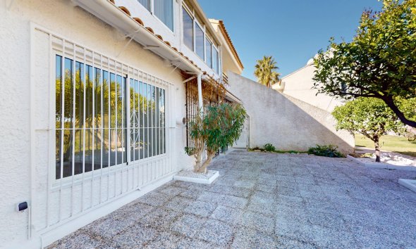 Gensalg - Rækkehus -
Orihuela Costa - Villamartín