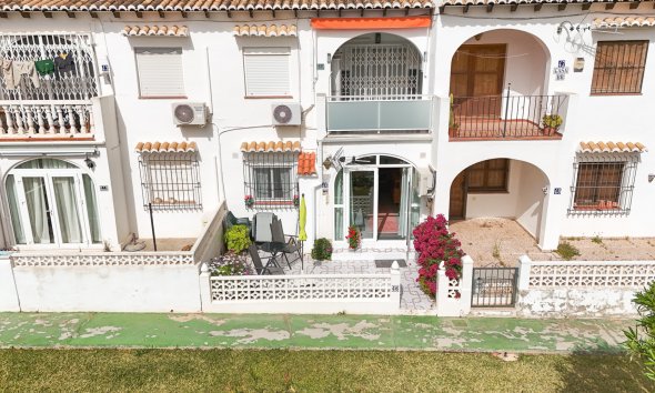 Gensalg - Rækkehus -
Torrevieja - Lago Jardin
