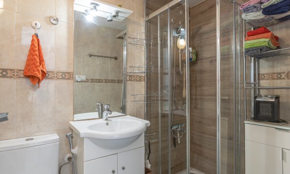 Gensalg - Rækkehus -
Torrevieja - Lago Jardin