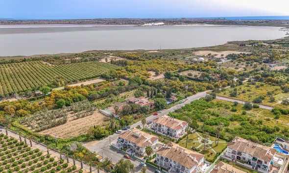 Gensalg - Rækkehus -
Torrevieja - Lago Jardin