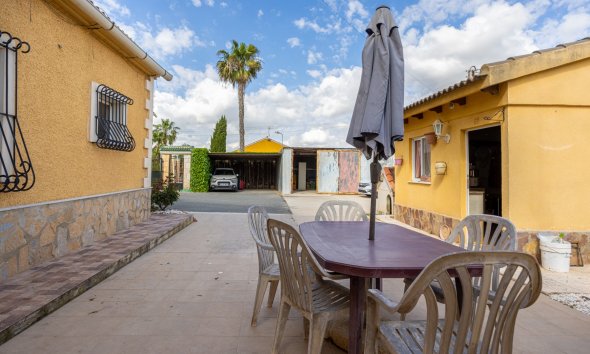 Reventa - Villa -
Elche - La Hoya