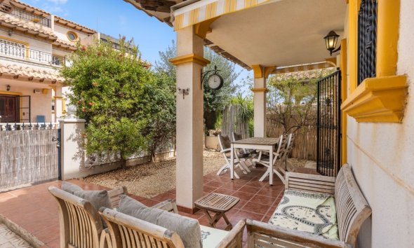 Gensalg - Rækkehus -
Orihuela Costa - La Regia