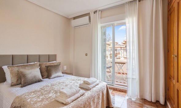 Gensalg - Rækkehus -
Orihuela Costa - La Regia