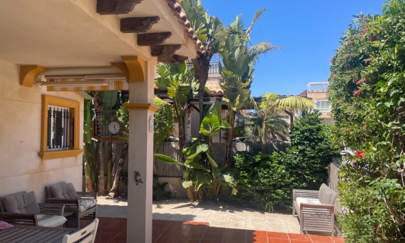 Gensalg - Rækkehus -
Orihuela Costa - La Regia