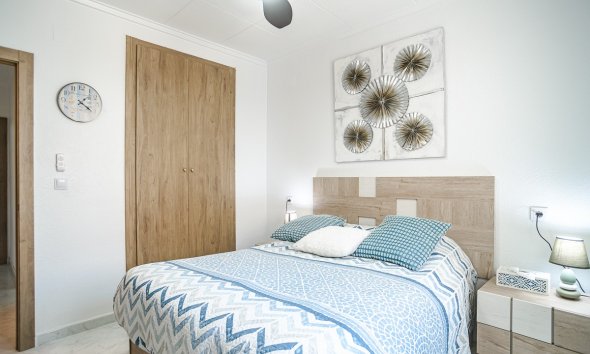 Reventa - Villa -
La Marina - LA MARINA