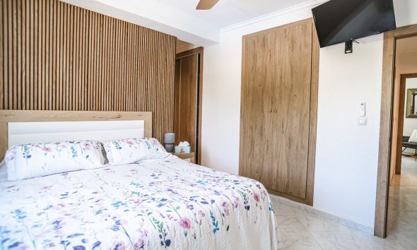 Reventa - Villa -
La Marina - LA MARINA