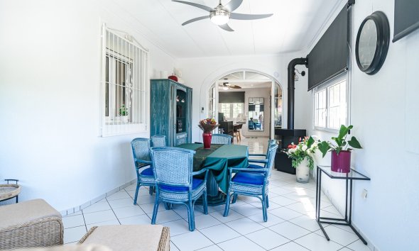 Reventa - Villa -
La Marina - LA MARINA