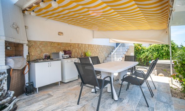 Reventa - Villa -
La Marina - LA MARINA