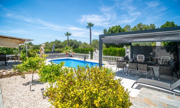 Reventa - Villa -
La Marina - LA MARINA