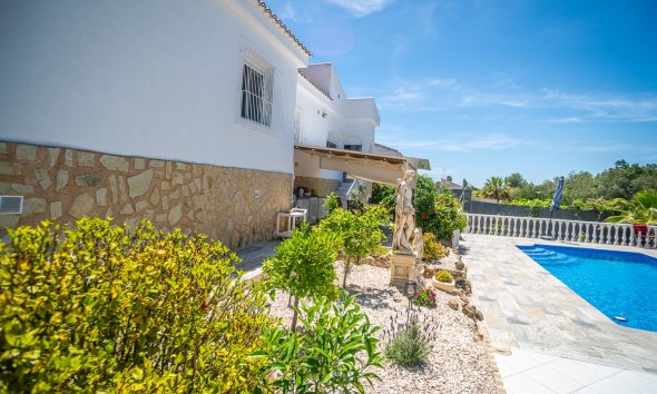 Reventa - Villa -
La Marina - LA MARINA