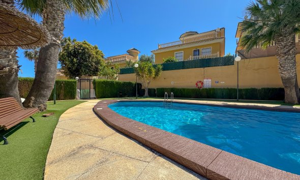 Gensalg - Rækkehus -
Orihuela Costa - Villamartín