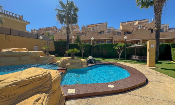 Gensalg - Rækkehus -
Orihuela Costa - Villamartín