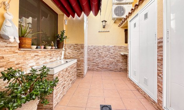 Gensalg - Rækkehus -
Torrevieja - Los Balcones