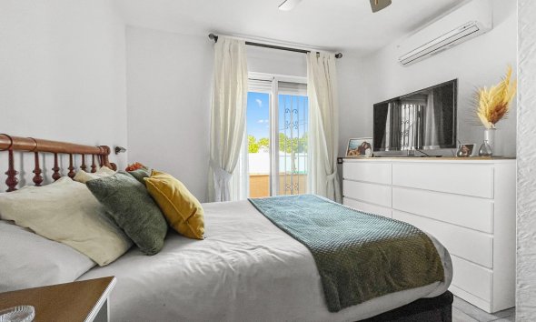 Gensalg - Rækkehus -
Torrevieja - Los Balcones