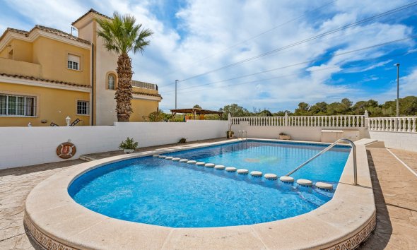 Reventa - Villa -
Algorfa - Lo Crispin