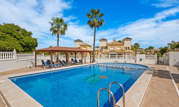 Reventa - Villa -
Algorfa - Lo Crispin