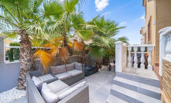 Resale - Townhouse -
Ciudad Quesada