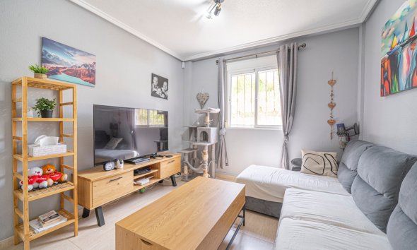 Resale - Townhouse -
Ciudad Quesada