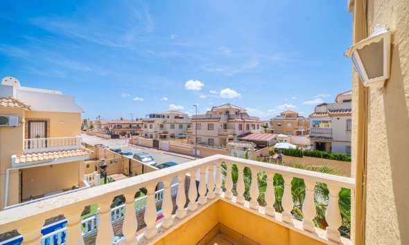 Resale - Townhouse -
Ciudad Quesada