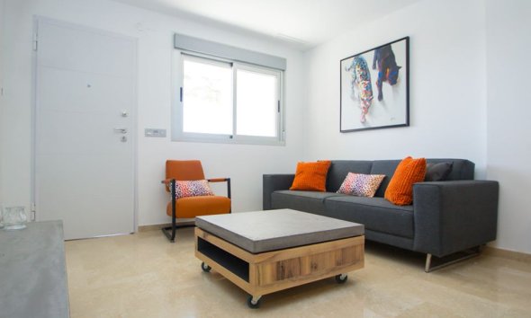 Obra nueva - Ático -
Orihuela