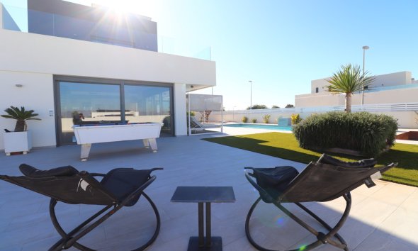Reventa - Villa -
Benimar - Benimar III