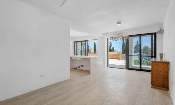 Gensalg - Country House -
Los Montesinos - La Herrada