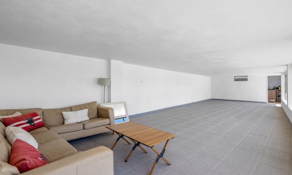 Gensalg - Country House -
Los Montesinos - La Herrada