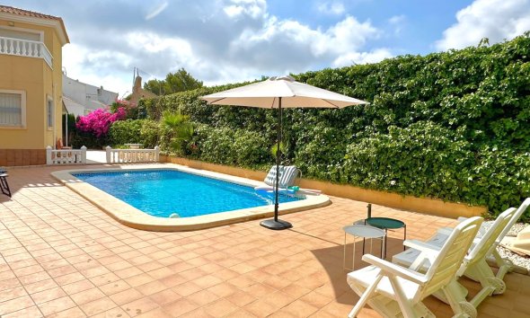 Gensalg - Villa -
Orihuela Costa - Villamartín