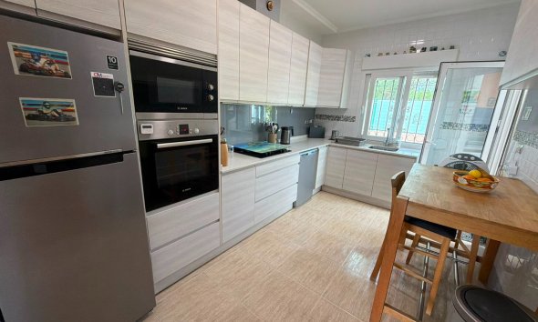 Gensalg - Villa -
Los Montesinos - La Herrada