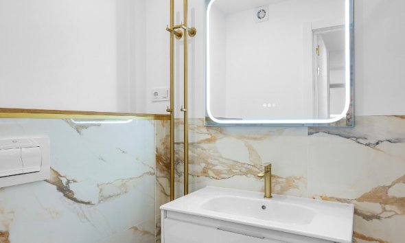 Reventa - apartment -
Torrevieja - Punta Prima