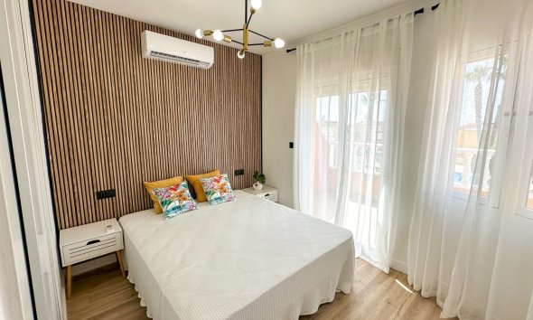 Gensalg - Rækkehus -
Orihuela Costa - La Regia