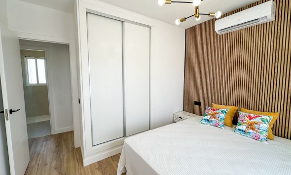 Gensalg - Rækkehus -
Orihuela Costa - La Regia