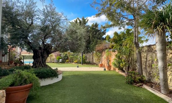 Gensalg - Villa -
Campoamor - Dehesa de campoamor
