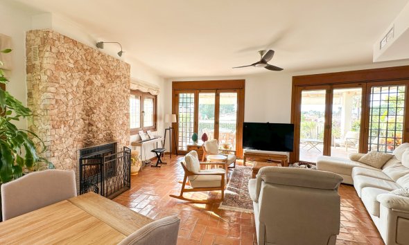Gensalg - Villa -
Campoamor - Dehesa de campoamor