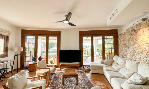 Gensalg - Villa -
Campoamor - Dehesa de campoamor
