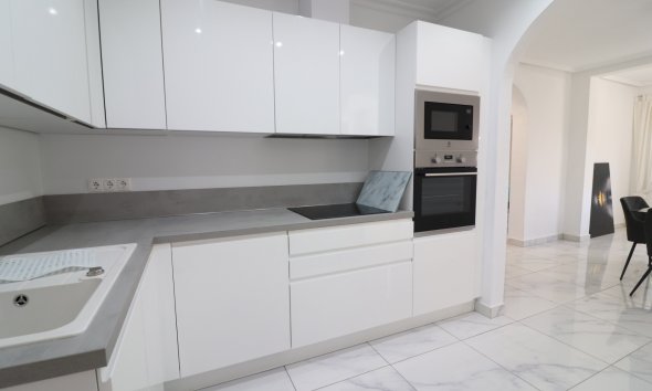 Reventa - Villa -
Ciudad Quesada - La Fiesta