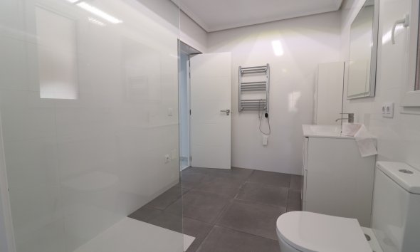 Reventa - Villa -
Ciudad Quesada - La Fiesta