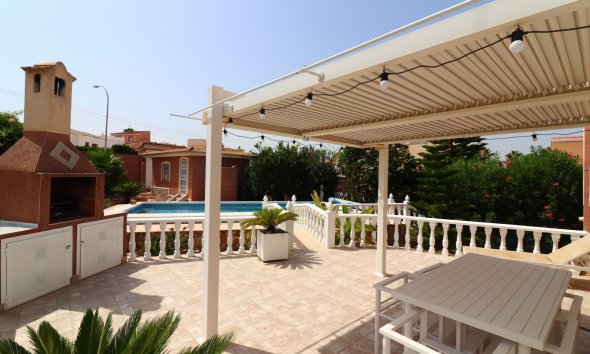 Reventa - Villa -
Ciudad Quesada - La Fiesta