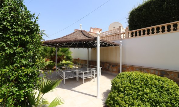 Reventa - Villa -
Ciudad Quesada - La Fiesta