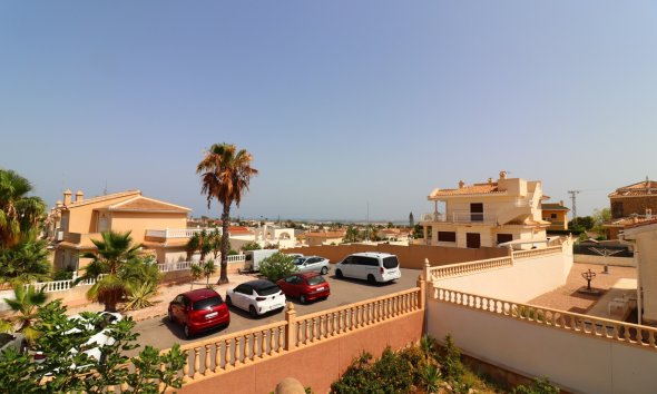 Reventa - Villa -
Ciudad Quesada - La Fiesta