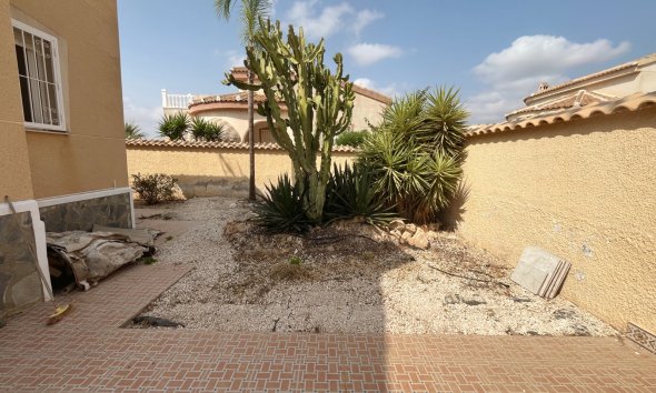 Reventa - Villa -
Ciudad Quesada - Airstrip